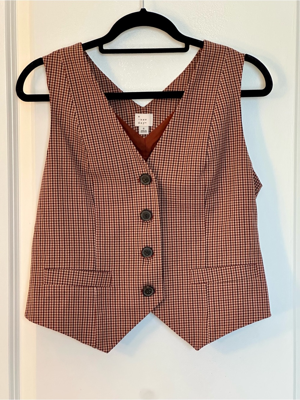 a new day Women's Houndstooth Button Vest - Rust and Black